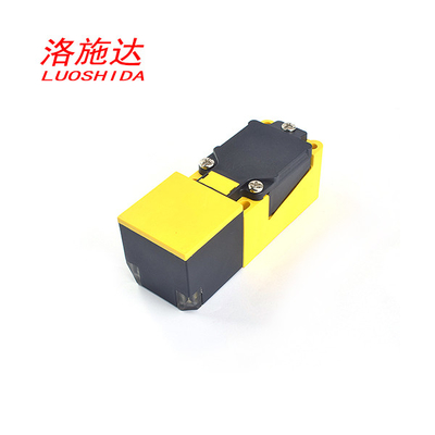 10-30VDC Q40 Inductive Proximity Sensor Rectangular 360 Derajat Penginderaan Wajah